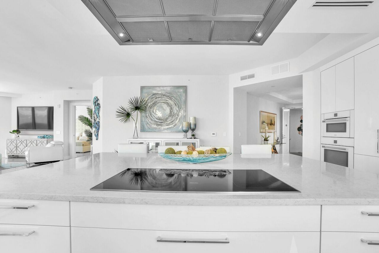 3730 N Ocean Drive, Unit 18 A, Singer Island, FL 33404 Photo