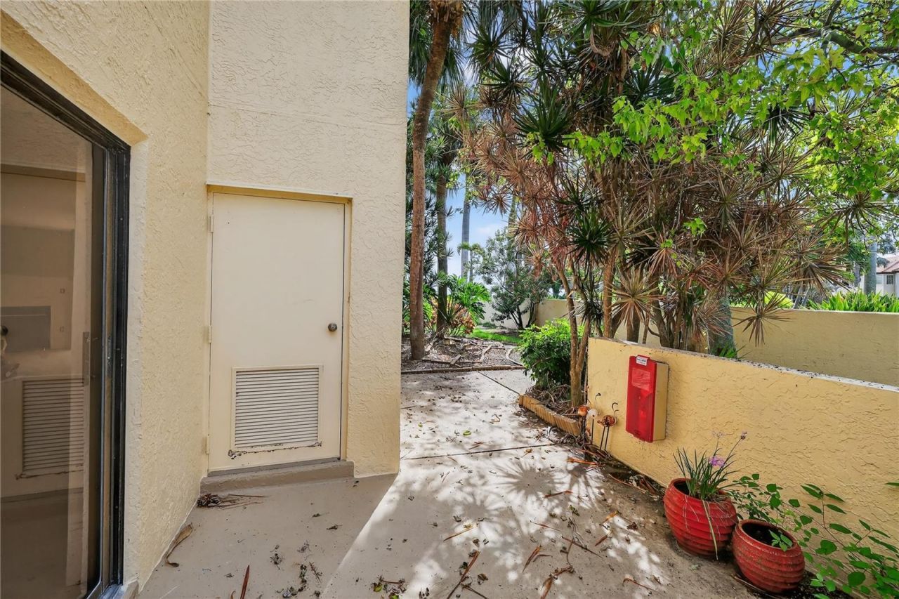 7550 Sunshine Skyway Lane S, Unit P12, Saint Petersburg, FL 33711 Photo