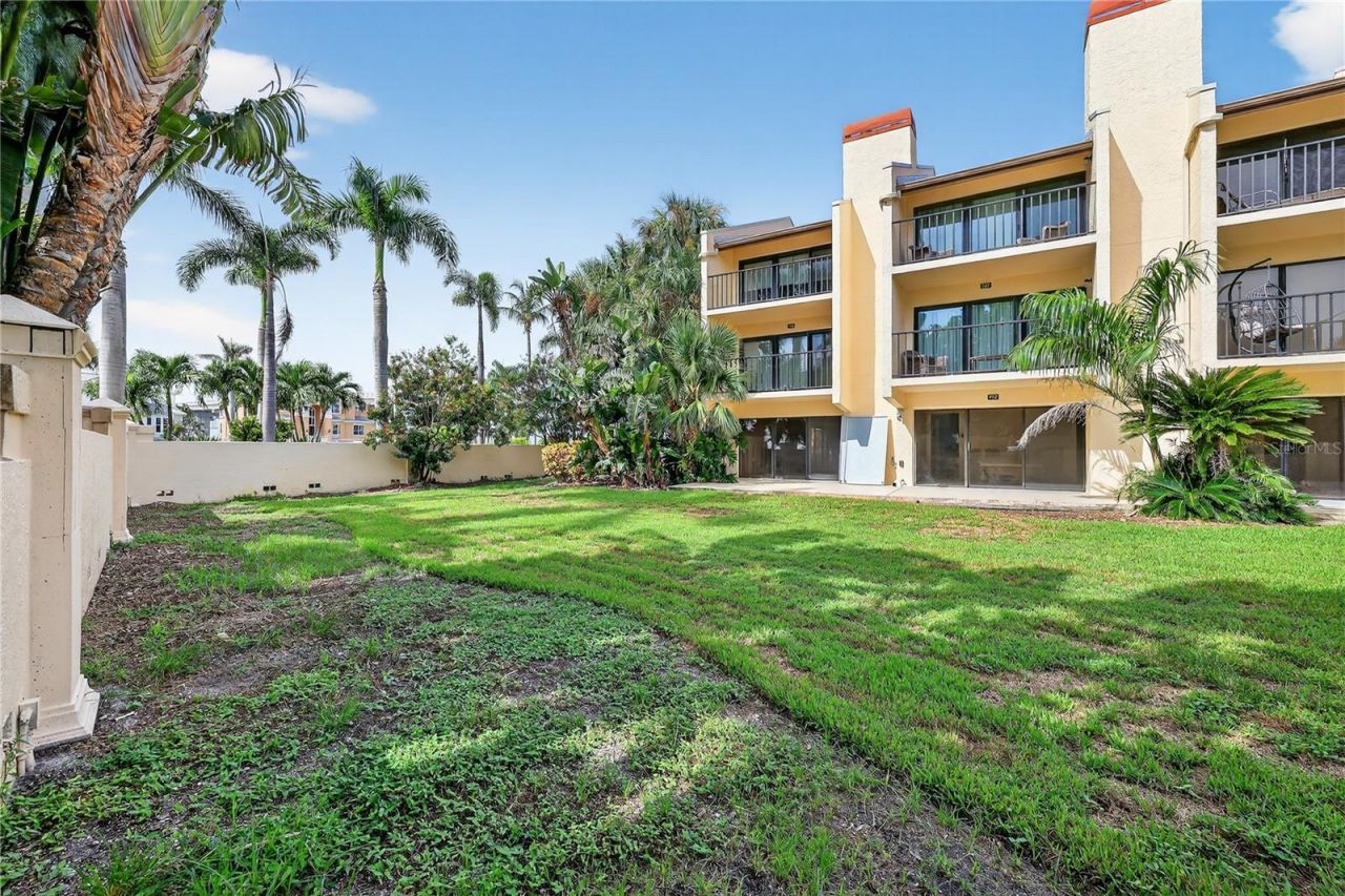 7550 Sunshine Skyway Lane S, Unit P12, Saint Petersburg, FL 33711 Photo