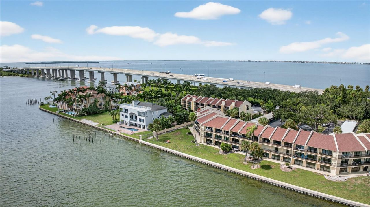 7550 Sunshine Skyway Lane S, Unit P12, Saint Petersburg, FL 33711 Photo