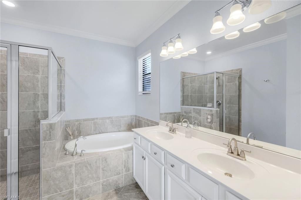9445 Glenforest Dr, Naples, FL 34120 Photo
