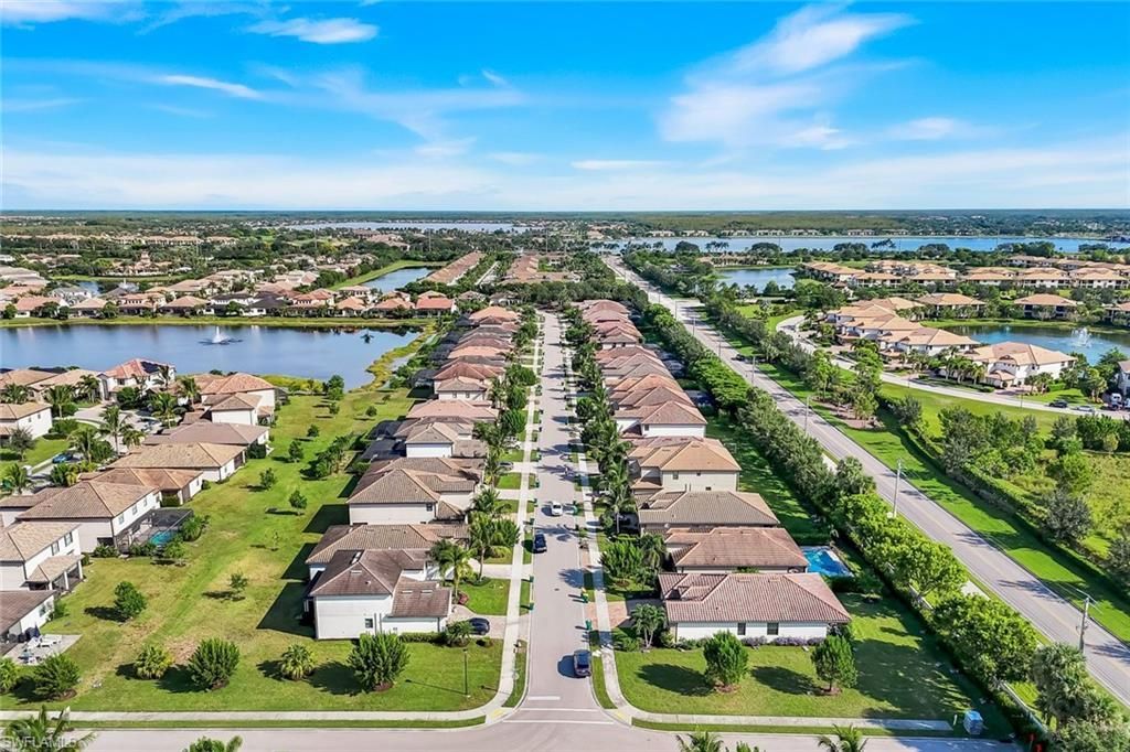 9445 Glenforest Dr, Naples, FL 34120 Photo