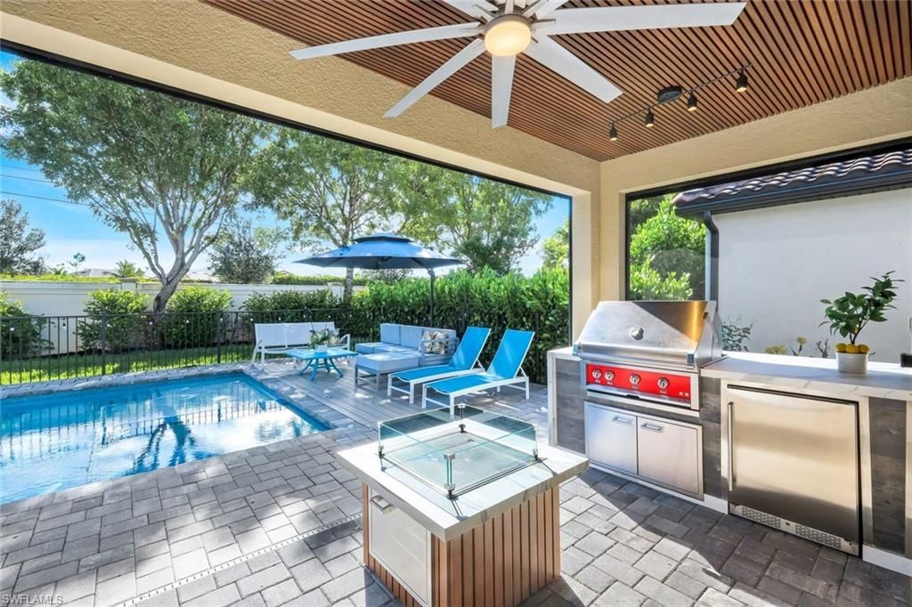 9445 Glenforest Dr, Naples, FL 34120 Photo