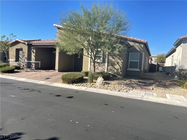 7471 Cooks Meadow Street, North Las Vegas, NV 89084