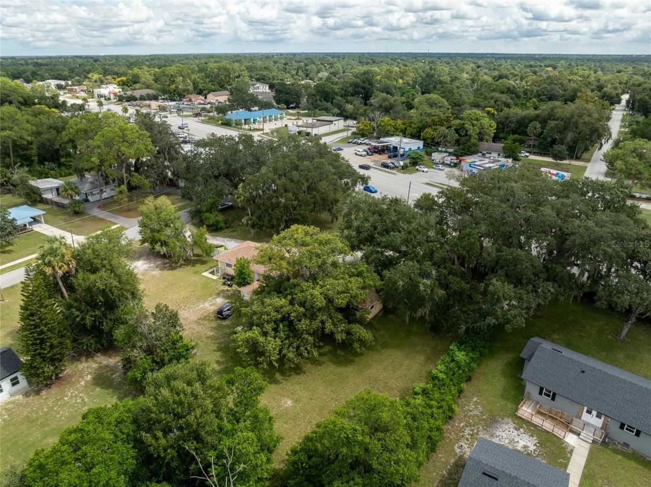 124 S Charles Richard Beall Boulevard, Debary, FL 32713 Photo