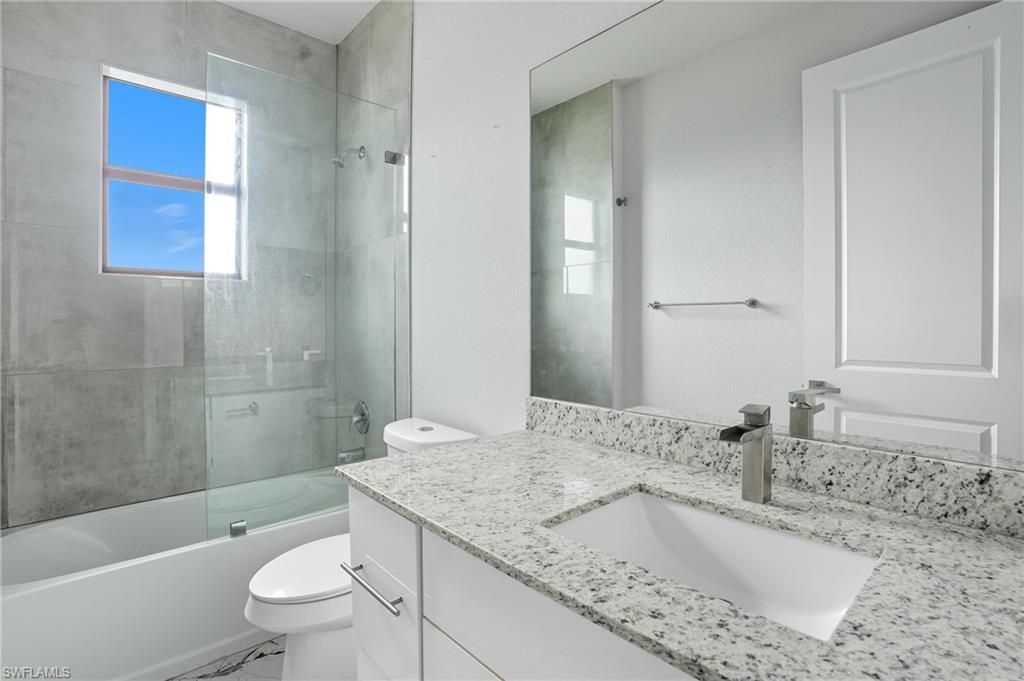 2314 NW 33rd Pl, Cape Coral, FL 33993 Photo