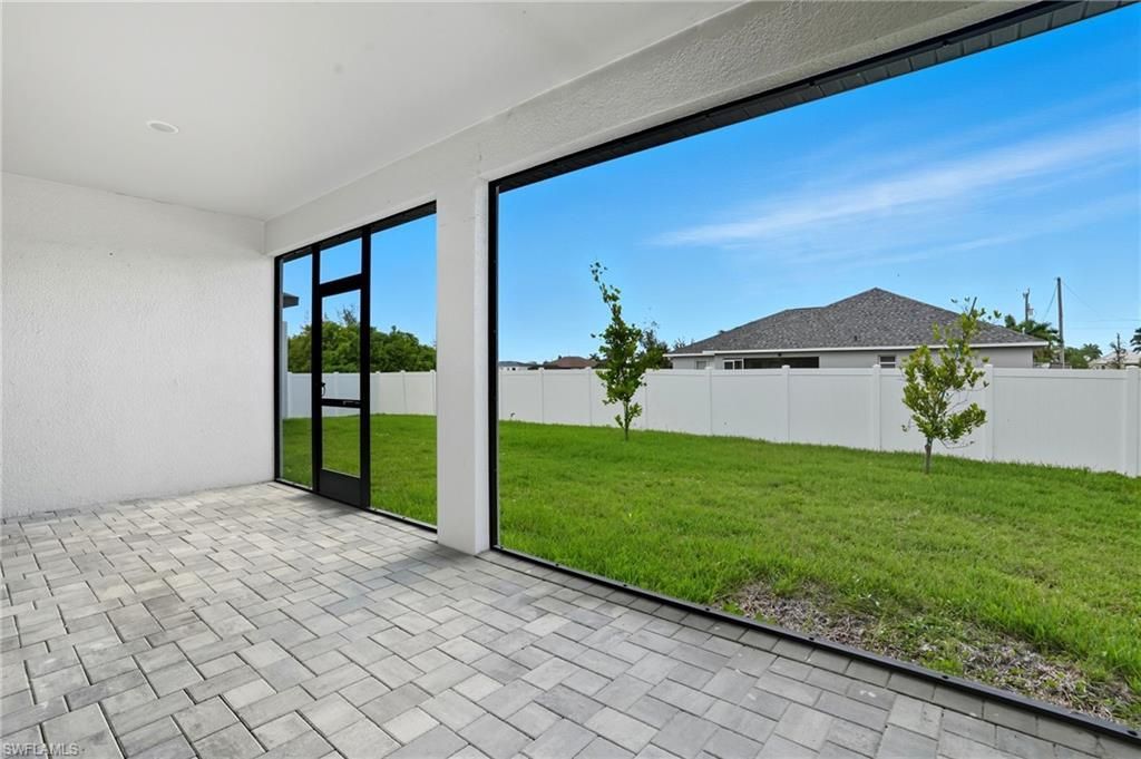 2314 NW 33rd Pl, Cape Coral, FL 33993 Photo