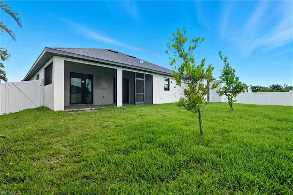 2314 NW 33rd Pl, Cape Coral, FL 33993 Photo