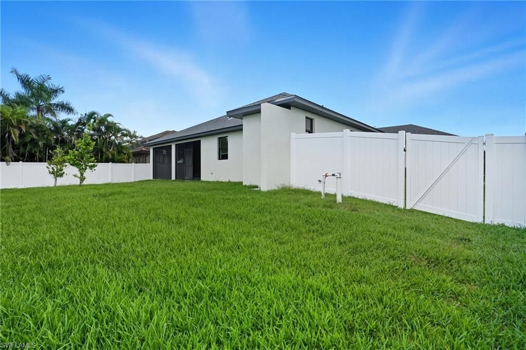 2314 NW 33rd Pl, Cape Coral, FL 33993 Photo