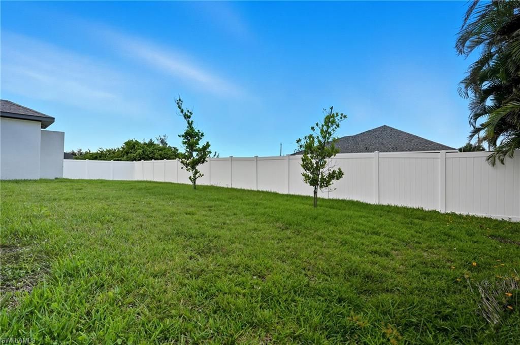 2314 NW 33rd Pl, Cape Coral, FL 33993 Photo