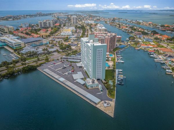 31 ISLAND WAY, Unit 605, CLEARWATER BEACH, FL 33767