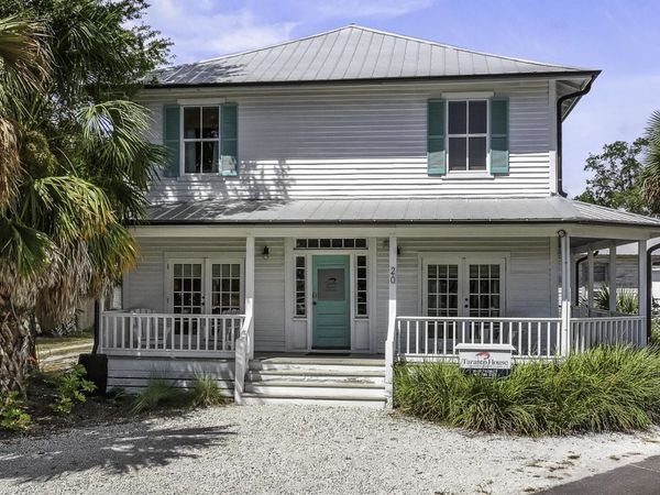20 4th Street, Apalachicola, FL 32320