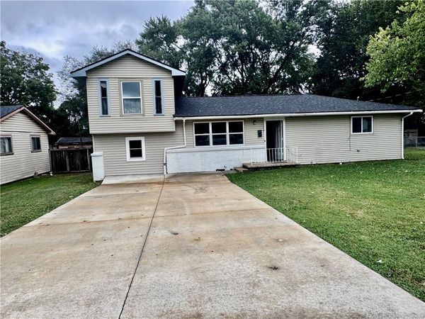 114 Bailey Avenue, Springdale, AR 72764