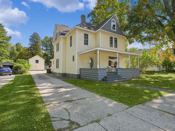 126 N Monroe Street, Rockford, MI 49341
