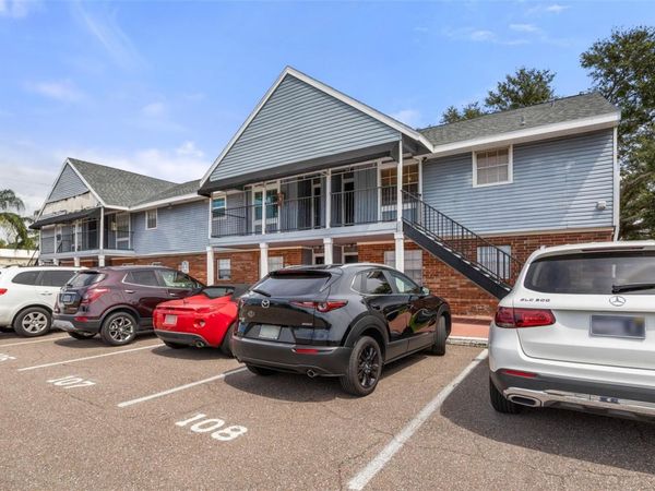 200 COUNTRY CLUB DRIVE, Unit 108, LARGO, FL 33771