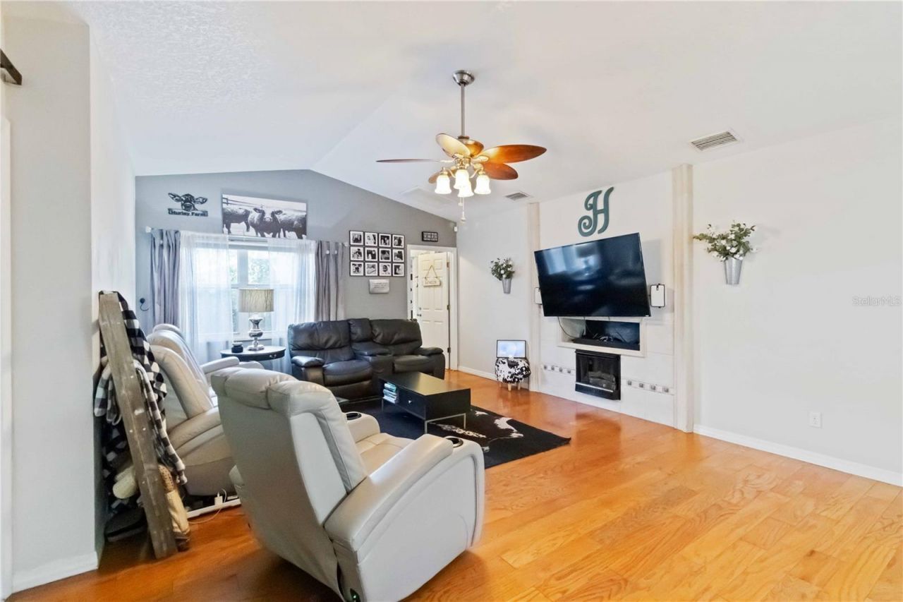 4913 37th Street East, Bradenton, FL 34203 Photo