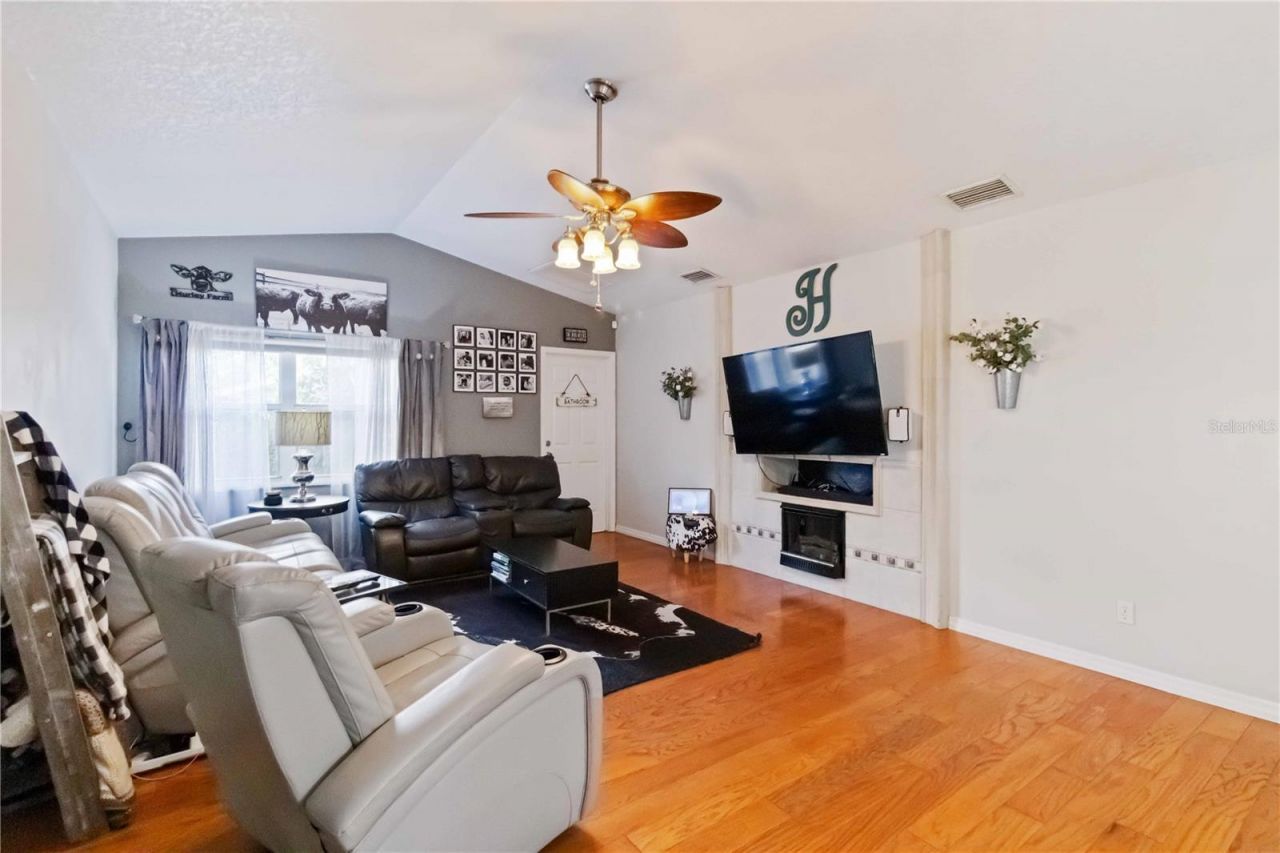 4913 37th Street East, Bradenton, FL 34203 Photo