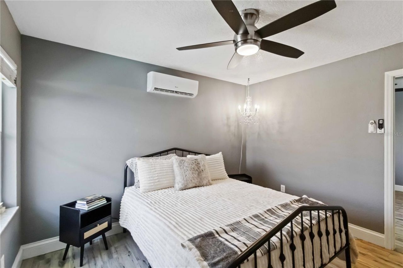 4913 37th Street East, Bradenton, FL 34203 Photo