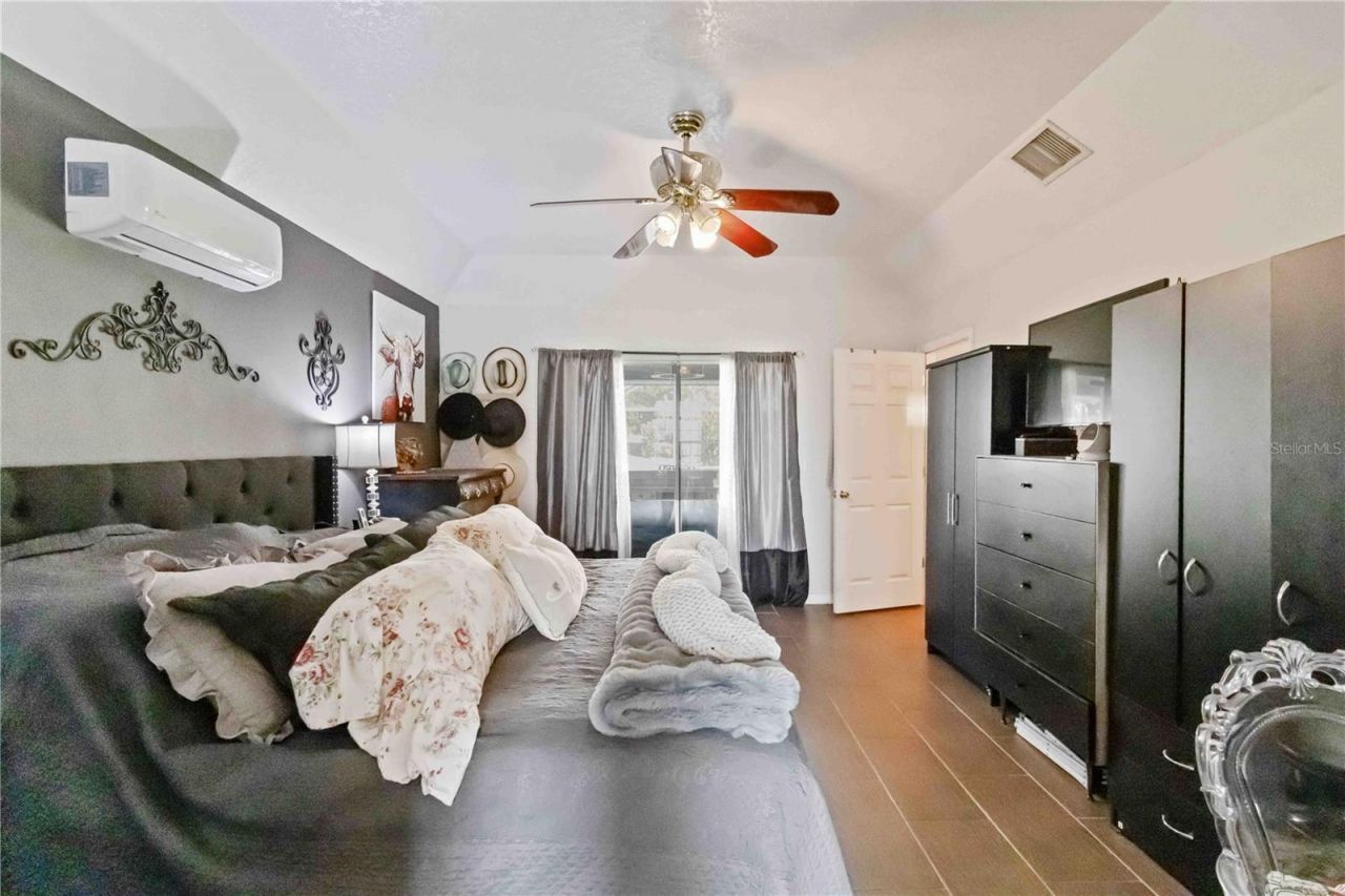 4913 37th Street East, Bradenton, FL 34203 Photo