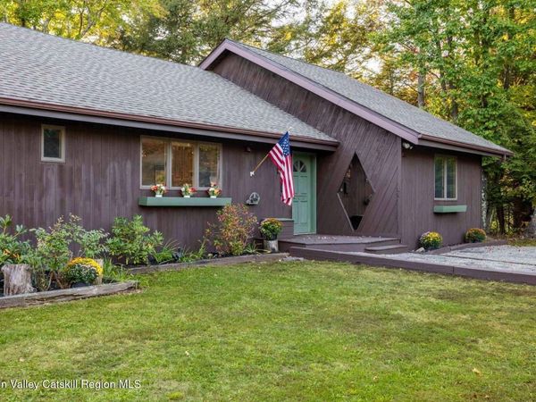 93 Maplewood Road, Windham, NY 12496