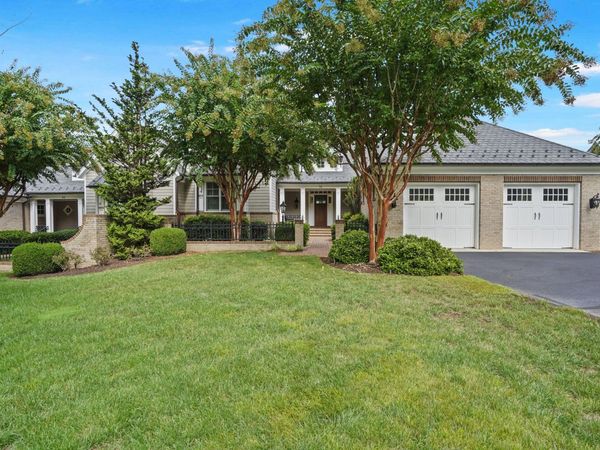 75 Grande Villa DR, Penhook, VA 24137