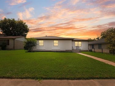 10038 Mesita Drive, Dallas, TX 75217