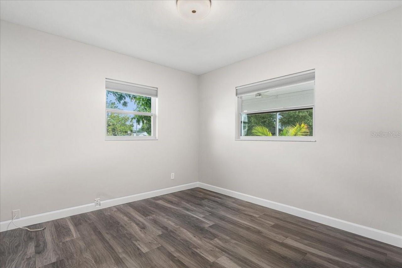 819 Southwest Boulevard N, Saint Petersburg, FL 33703 Photo