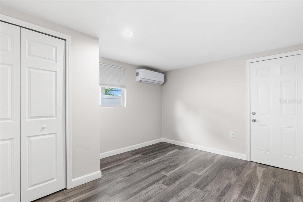 819 Southwest Boulevard N, Saint Petersburg, FL 33703 Photo