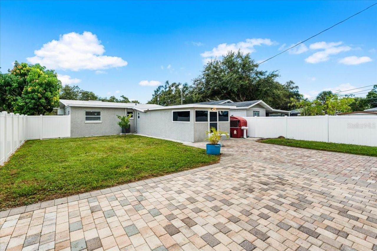 819 Southwest Boulevard N, Saint Petersburg, FL 33703 Photo