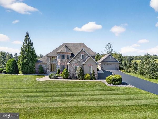 5820 HARVEST PLACE, SCHNECKSVILLE, PA 18078