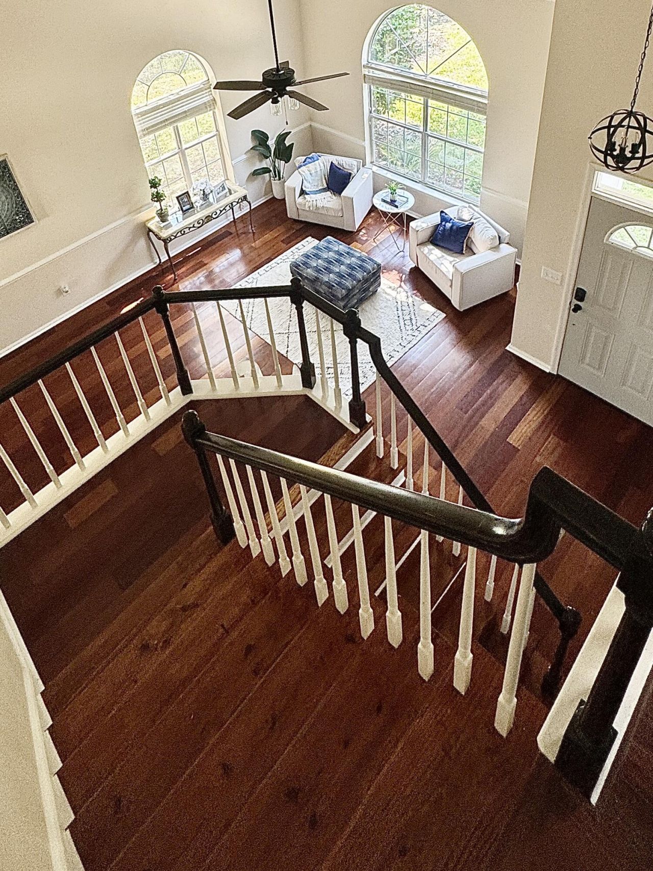 1901 Oak Tree Lane Photo 21