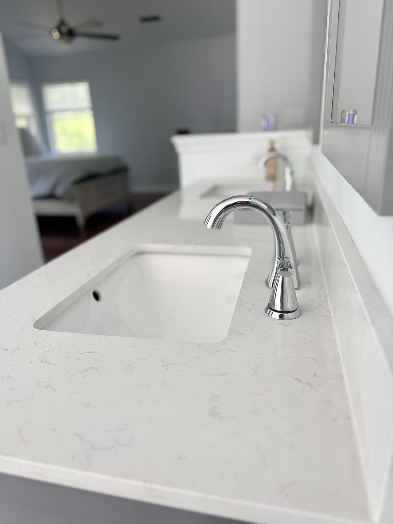 1901 Oak Tree Lane Photo 30