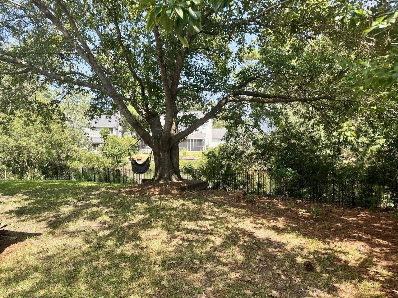 1901 Oak Tree Lane Photo 33