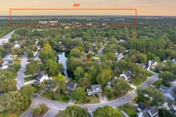 1901 Oak Tree Lane photo 4