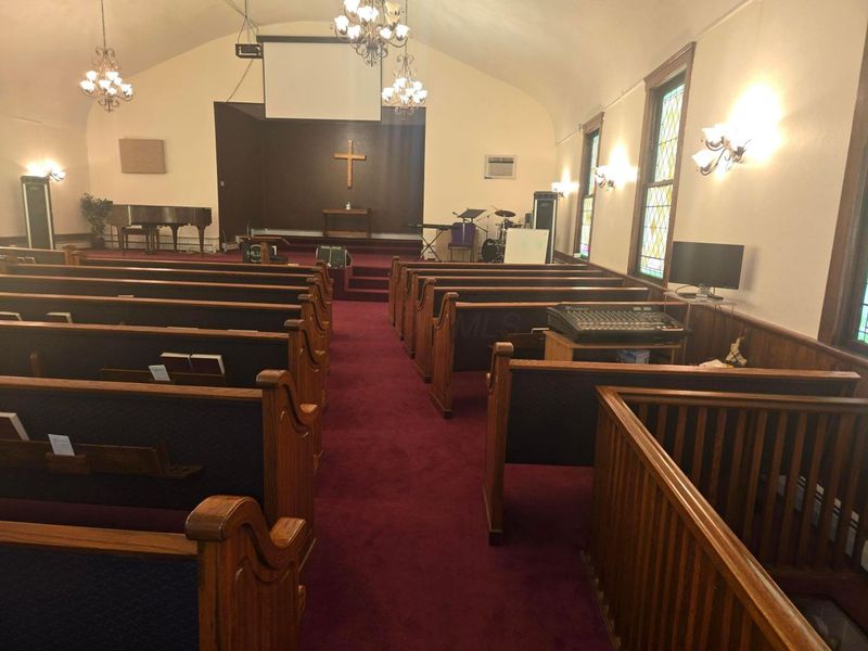 37445 Detroit Road, Avon, OH 44011 Photo 2