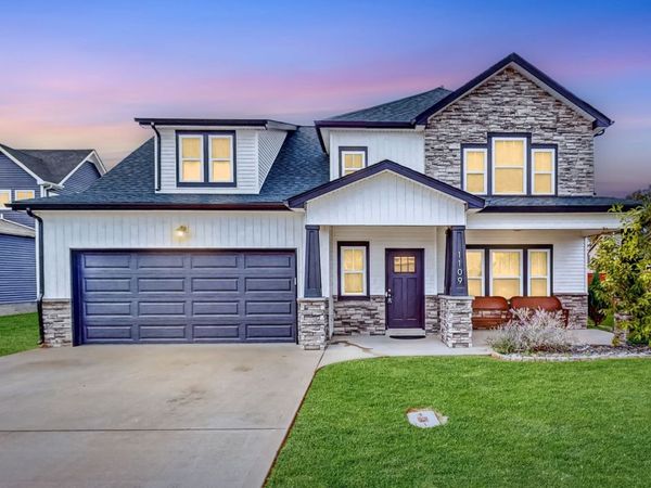 1109 Michaela Cir, Clarksville, TN 37043