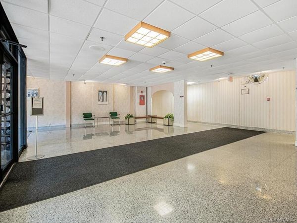 377 N Broadway, Unit 201, Yonkers, NY 10701