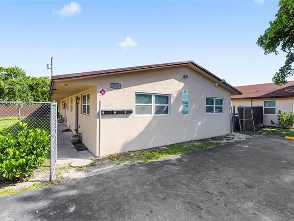 233 NW 12th Ct, Pompano Beach, FL 33060