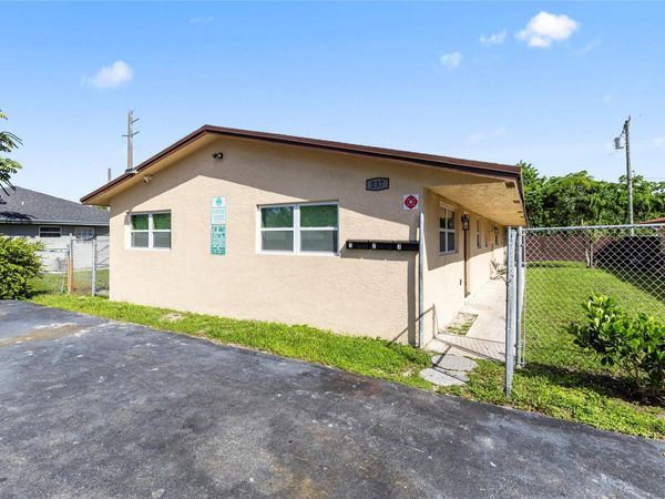 237 NW 12th Court, Pompano Beach, FL 33060