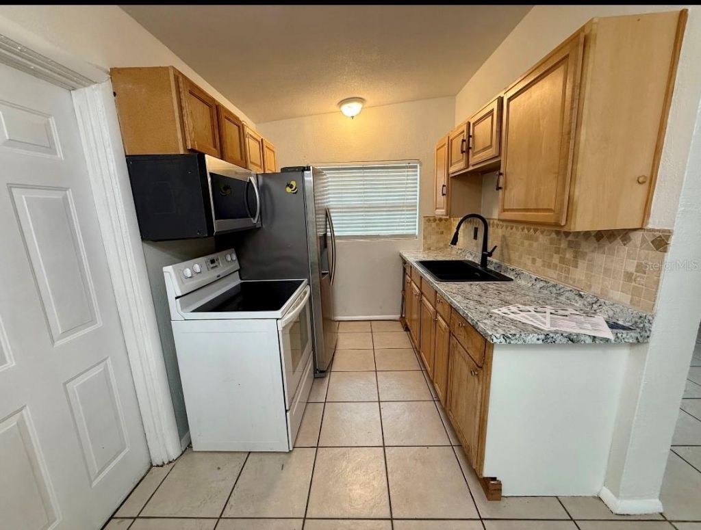 6021 Yucatan Drive, Orlando, FL 32807 Photo