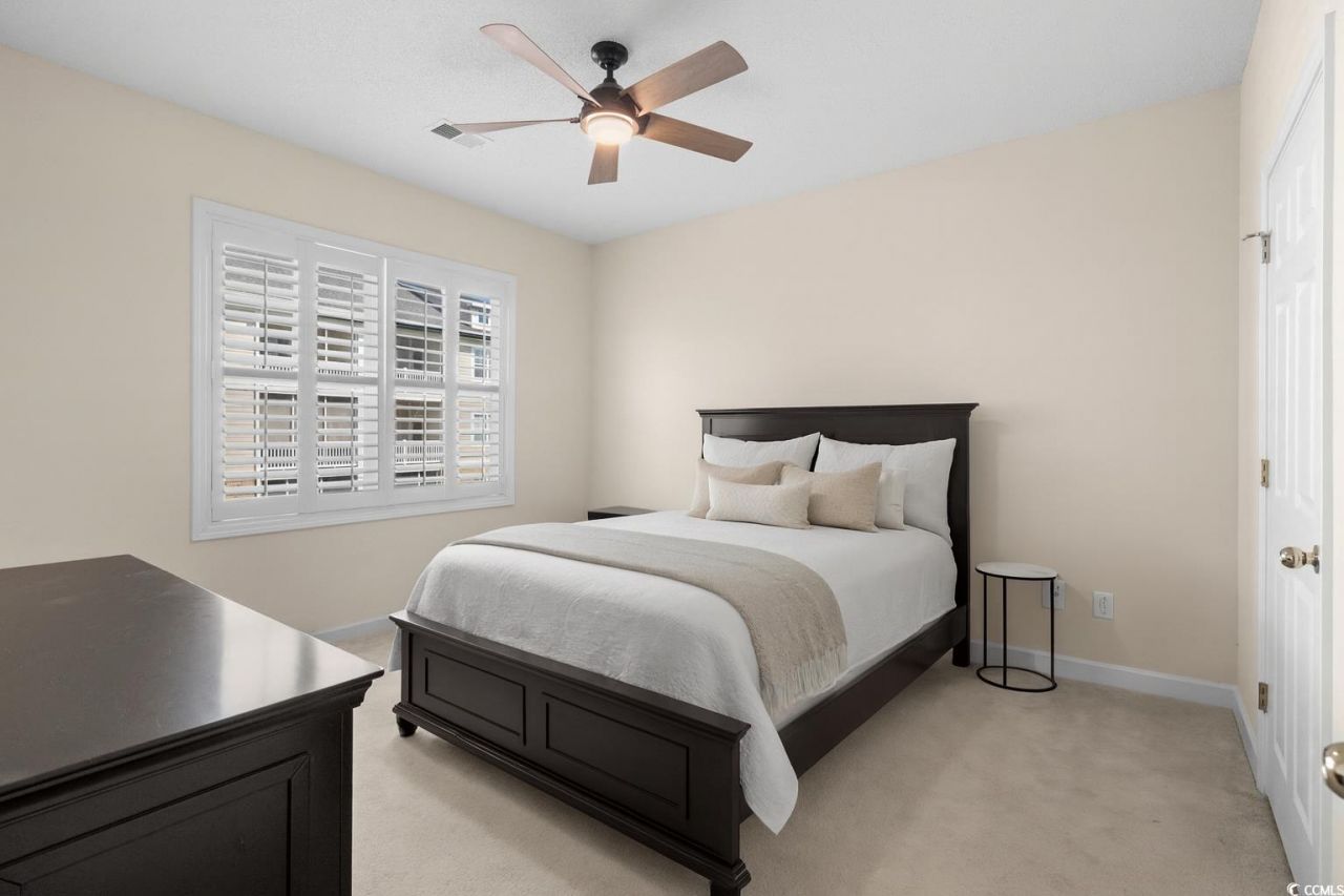 208 Castle Dr. Photo 20