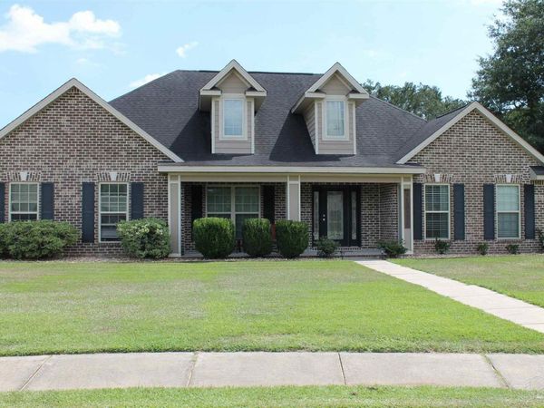 5468 Madelines Way, Pace, FL 32571