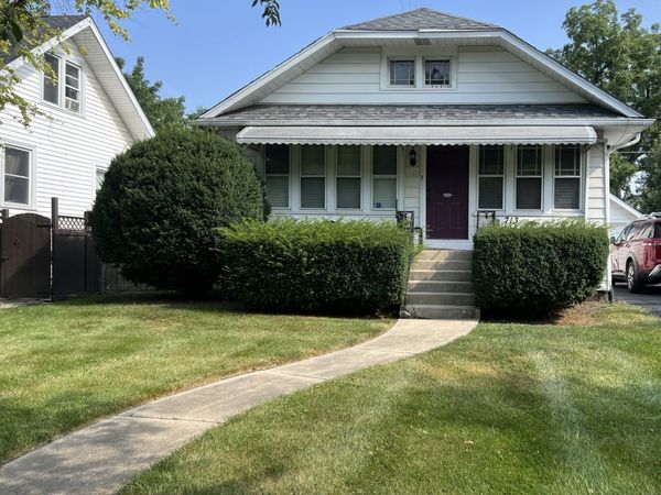 713 E Elmwood Avenue, West Chicago, IL 60185