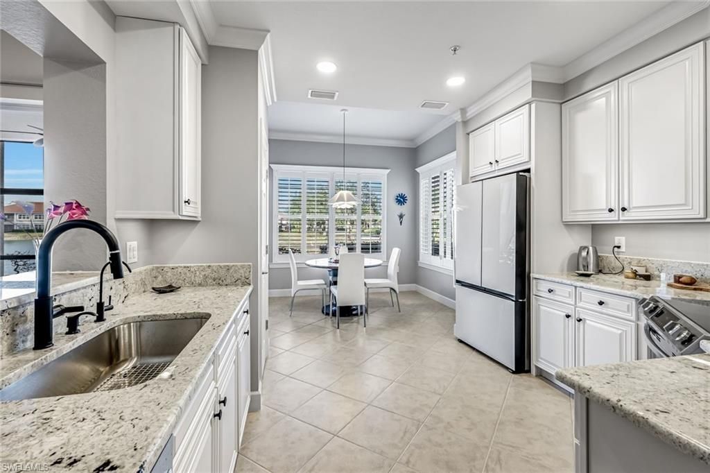 10390 Glastonbury Cir, Unit 102, Fort Myers, FL 33913 Photo