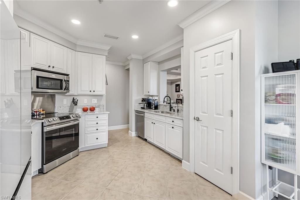 10390 Glastonbury Cir, Unit 102, Fort Myers, FL 33913 Photo