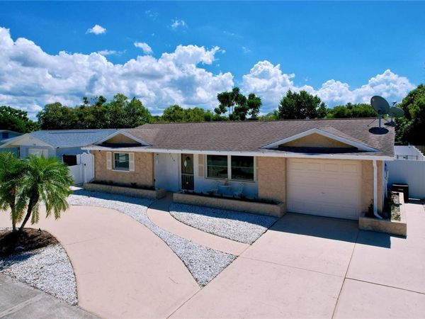 7114 MAYFIELD DRIVE, PORT RICHEY, FL 34668