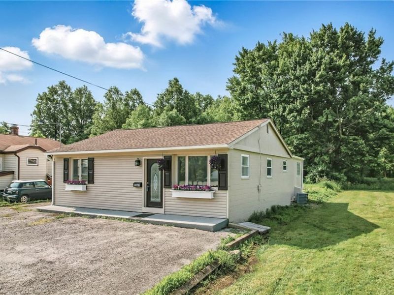 10861 Mahoning Avenue, North Jackson, OH 44451 Photo 1