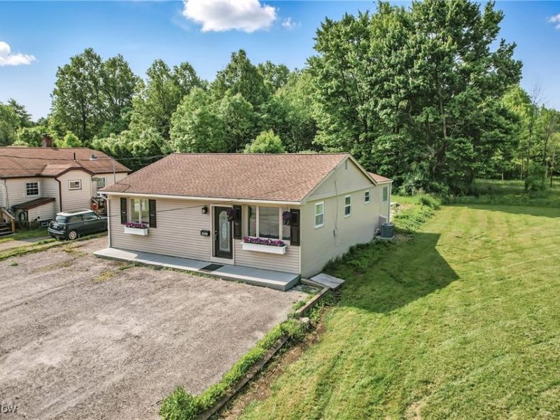 10861 Mahoning Avenue, North Jackson, OH 44451 Photo 3