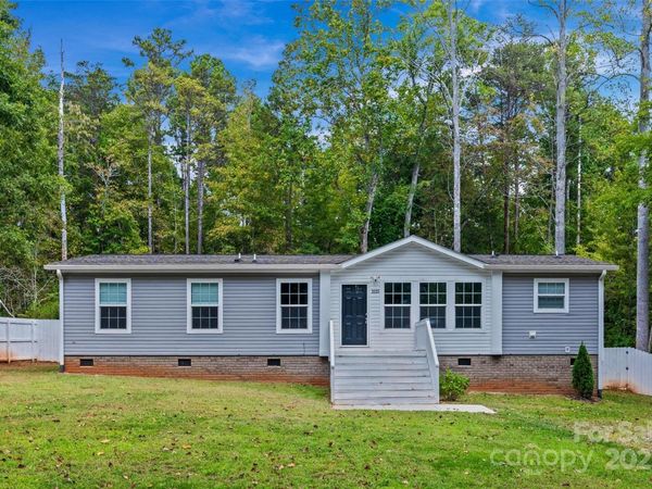2025 Kisatchie Drive, Hickory Grove, SC 29717