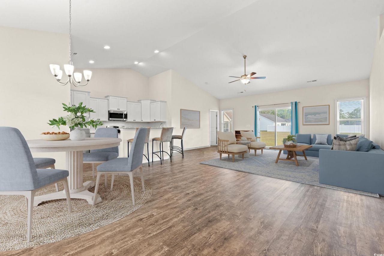 327 Fox Bay Rd. Photo 4